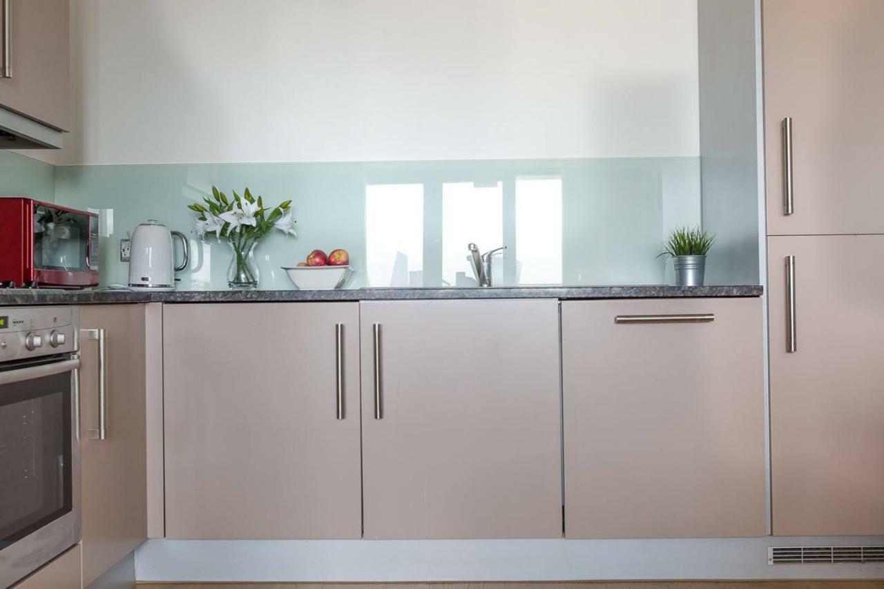 Modern 1 Bedroom Apartment In E1 With Great Views London Exteriör bild