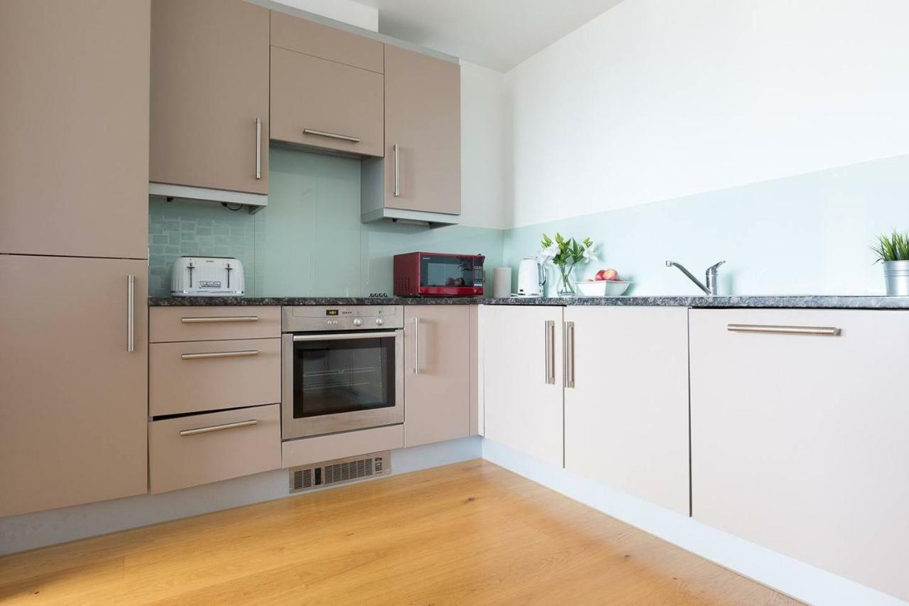 Modern 1 Bedroom Apartment In E1 With Great Views London Exteriör bild