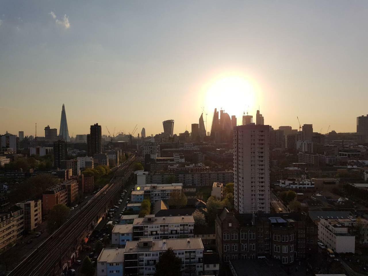 Modern 1 Bedroom Apartment In E1 With Great Views London Exteriör bild